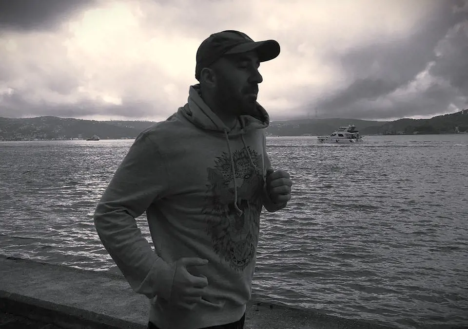 Erdem Kara Koşu Fotoğrafı